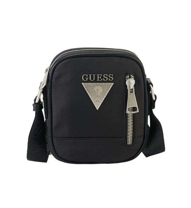 New GUESS SHOULDERBAG HM 6122 พร้อมส่งกระเป๋าสะพาย รุ่นนี้ใช้ได้ทั้งชาย/หญิง วัสดุไนล่อนอย่างดี คุณภาพสูง ด้านหน้าติดอะไหล่และโลโก้แบรนด์ มีช่องซิปใส่ของจุกจิก เปิดปิดกระเป๋าช่องหลักแบบซิป ด้านในโล่ง ลึก ใส่มือถือ กระเป๋าสตางค์ใบสั้นหรือสัมภาระอื่นๆได้พอป