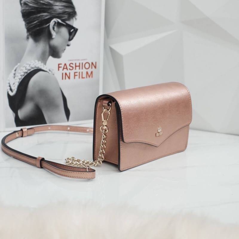 ทรงน่ารักมาก ใบเล็ก สี Glitter ✨ Limited รับ (summer) **KEEPBAG_Aris กระเป๋าใบใหม่เอาใจสาวทุกสไตล์เลยค่ะ 🌈🌈Summer นี้ ใครกำลังมองหากระเป๋าใบเล็กกะทัดรัด เหมาะกับทุกๆวัน ใช้งานง่าย ใส่ของครบใบนี้แนะนำเลยค่า น้ำหนักเบา สะพายไม่เจ็บไหล