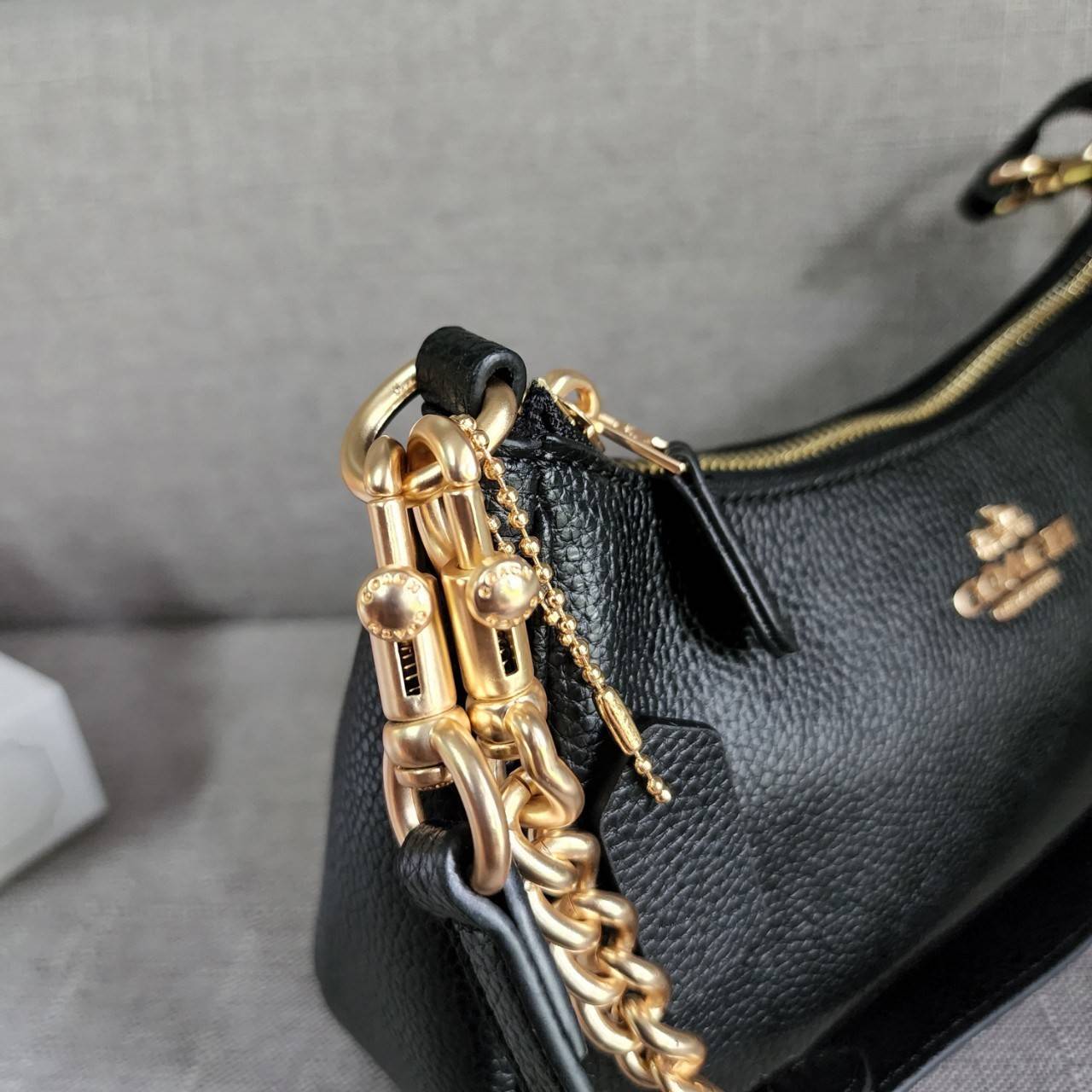 พร้อมส่งครบสี สวยทุกสีเลยค่า😘 ((CA173//CA209//CA548)) COACH TERI SHOULDER BAG 🔹กระเป๋าทรงพอช ในรูปแบบหนังแท้ หนังนิ่มสวยมากค่ะ