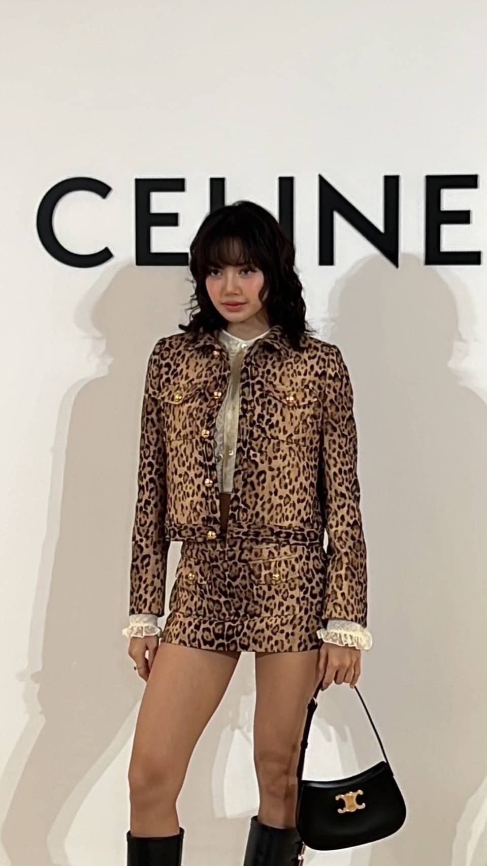 CELINE MEDIUM TILLY BAG IN SHINY CALFSKIN กระเป๋าสะพายไหล่/สะพาย คอลใหม่ทรงสวย มาแรง สวยหรูหรา