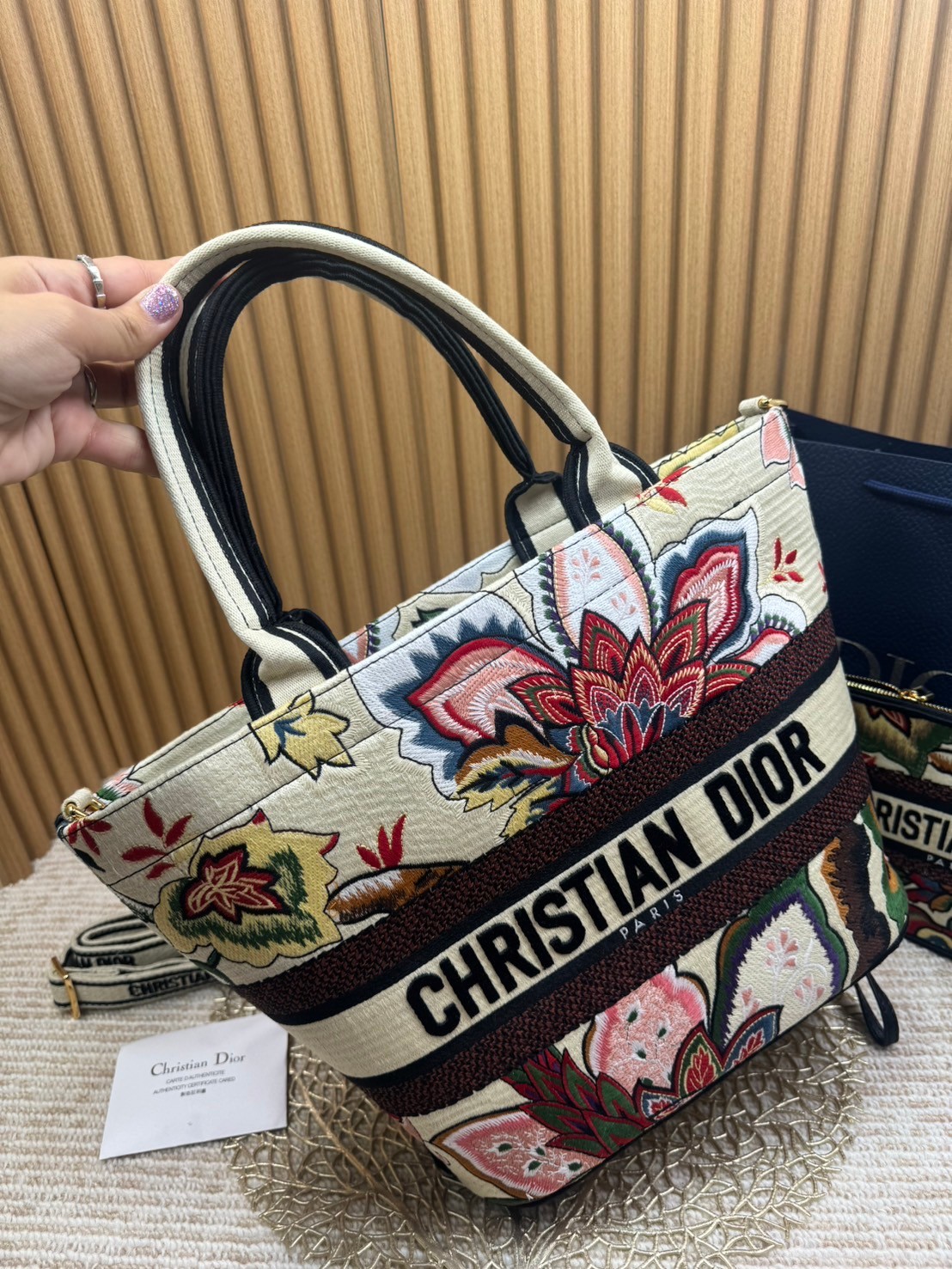 DIOR NEW LINE TOTE / DIOR KID TOTE กระเป๋าทรงโท้ทรุ่นใหม่ เอกษณ์ความหรูหรา โดดเด่นสวยงาม เกรดออริ 1:1 ใช้งานต่างประเทศได้