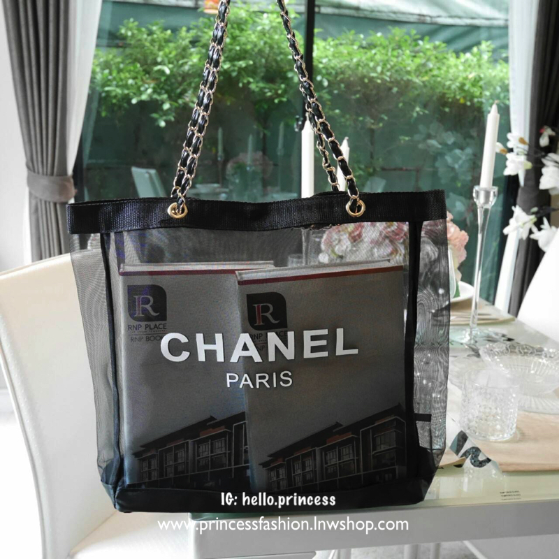 พร้อมส่งความสวยหรู 👠👠 Chanel Shopping Bag With Chain กระเป๋าสะพายใบใหญ่ทรง Shopping Bag Limited Edition พรีเมี่ยมกิ้ฟของแท้นำเข้าจาก Chanel Perfume Counter ของแท้100% (ไม่ใช่งานเลียนแบบ) ใบใหญ่วัสดุ Nylon โปร่ง *อะไหล่ทอง ♡ ปั้ม CHA