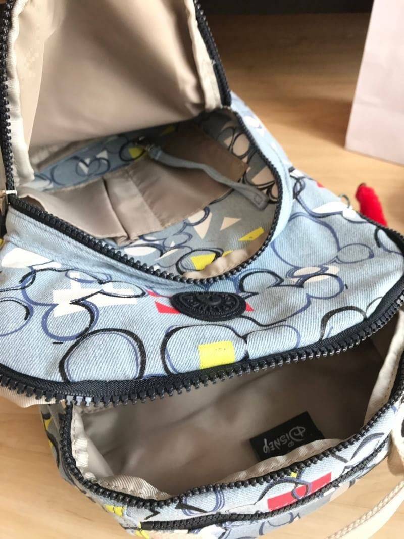 Kipling & Disney's 90 Years of Mickey Mouse Seoul GO Small& Large Laptop Backpack ฉลองครบ90ปีกับดิสนีย์กับรุ่นลิมิเตท เป้สวยๆที่มาวาดลวดลายและสีสันลงบนผ้าเป็นลายการ์ตูนมิคกี้ และไม่ลืมที่จะมีพวงกุญแจลิงเป็นสัญลักษณ์ ขนาดและไซส์ใช้ได้กับทั้งเด็กและผู้