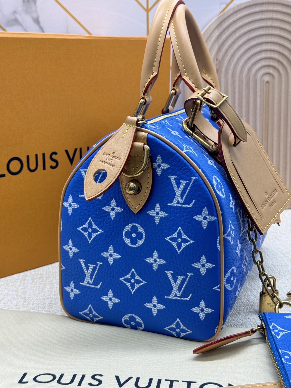 RUNWAY LV Speedy P9 Bandoulière 25 Soft Leather กระเป๋าสะพายสปีดี้รุ่นใหม่หรูหรา เกรดท็อปวีไอพี เกรดดีสุด 1:1 หนังแท้สวยงาม เก็บทุกรายละเอียด ใช้สลับแท้ ผ่านทุก ตม. ใช้งานต่างประเทศได้
