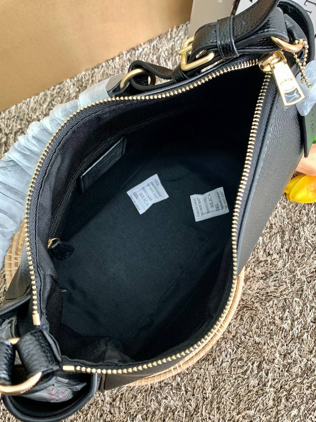 สินค้าออกใหม่ พร้อมคอลเลคชั่นสีใหม่ล่าสุดค่ะ! COACH RORI SHOULDER BAG ((C2855)) พร้อมส่งที่ไทย สวยก่อนใครแน่นอนค่ะ! กระเป๋าสะพายไหล่ หนังแท้ชั้นดีที่สุด หนังนิ่ม ทรงสวย หลงรักแน่นอนค่ะ😘