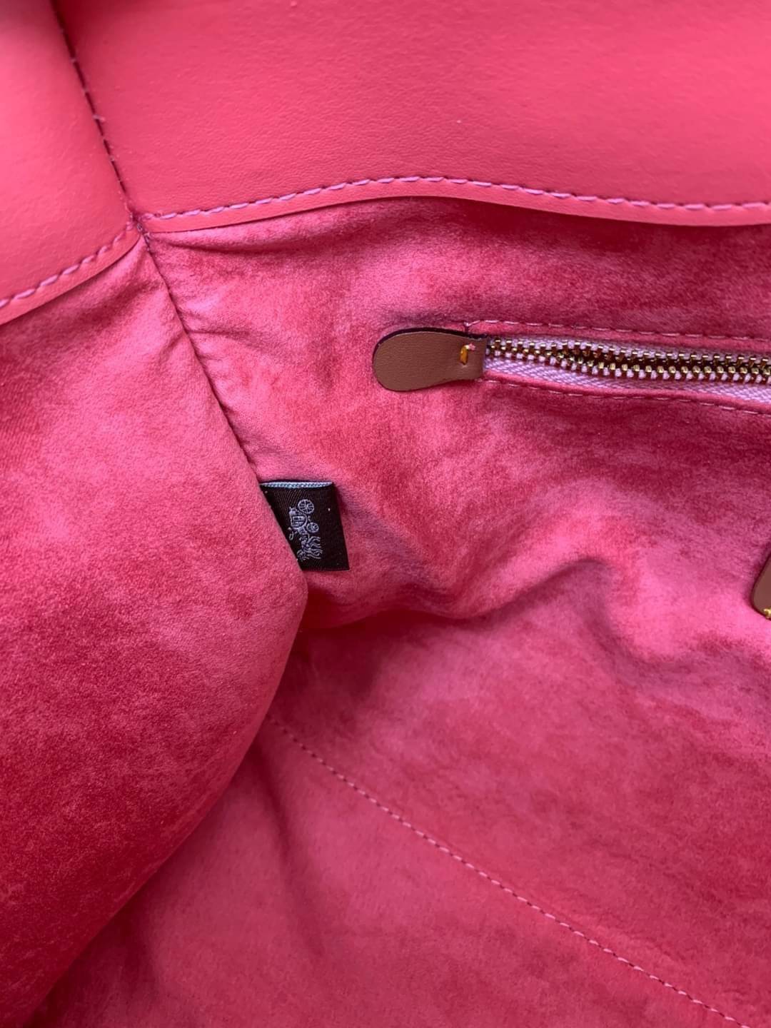 สวยๆ เคลียสต๊อค มีไม่มากจร้าา! COACH TOTE FIELD JACQUARD BAG ((C3282)) กระเป๋าหิ้ว//สะพายข้าง JacquardลายC+หนังแท้ สวยงามลงตัวมากๆค่ะ ปากกระเป๋าเปิดปิดแบบกระดุมแม่เหล็ก ภายในกว้าง สาวๆทีาสัมภาระเยอะบอกเลยเหมาะมากค่ะ