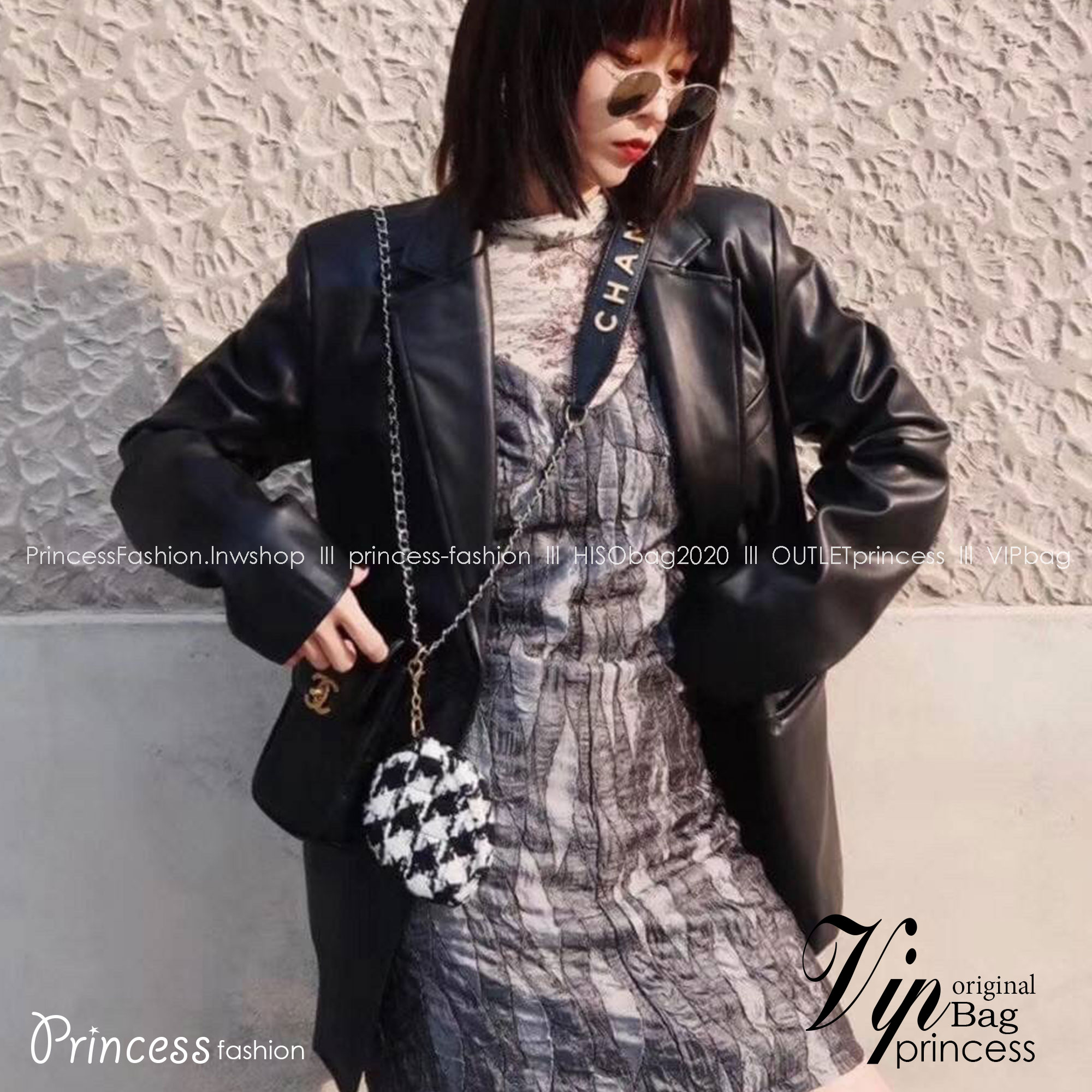 รุ่นขายดี!! CHANEL VIP WOC BAG / Chanel Phone Bag ขนาดกำลังดี วัสดุหนังเรียบพิมพ์ลายยับ เปิดปิดด้วยตัวล้อคปั้มแบรนด์ อะไหล่ทอง ลายวินเทจ