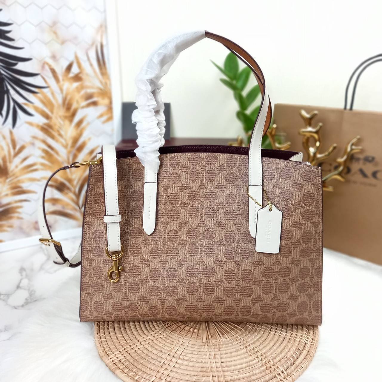 COACH CHARLIE CARRYALL IN SIGNATURE CANVAS (31210) ðšāđāļĢāļĩāļĒāļāļŦāļĢāļđ āļāļĨāļēāļŠāļŠāļīāļ//āļāļĢāļ°āđāļāđāļēāļāļ·āļ āļāļĢāļ°āđāļāđāļēāļŠāļ°āļāļēāļĒ āļāļĢāļ TOTE āļŠāļļāļāļŦāļĢāļđāļŦāļĢāļē āļāļĩāđāļāļāđāđāļāđ āđāļĄāđāļāļģāđāļ// āļ§āļąāļŠāļāļļāđāļāļāļ§āļēāļŠ āļāļŠāļĄāļŦāļāļąāļāđāļāđāļāļļāļāļ āļēāļāđāļĒāļĩāđāļĒāļĄ āļĢāļđāļāļāļĢāļāđāļāļāđāļāđāļ āļĨāļēāļĒ SIGNATURE āļŠāļ§āļĒāļĄāļēāļ// āļāđāļēāļāđāļāļĄāļĩ 2 āļāđāļāļāđāļĨāđāļāļāļ§āđāļēāļ āđāļĨāļ°āļāļĩāļ 1 āļāđāļāļāļāļīāļāļ