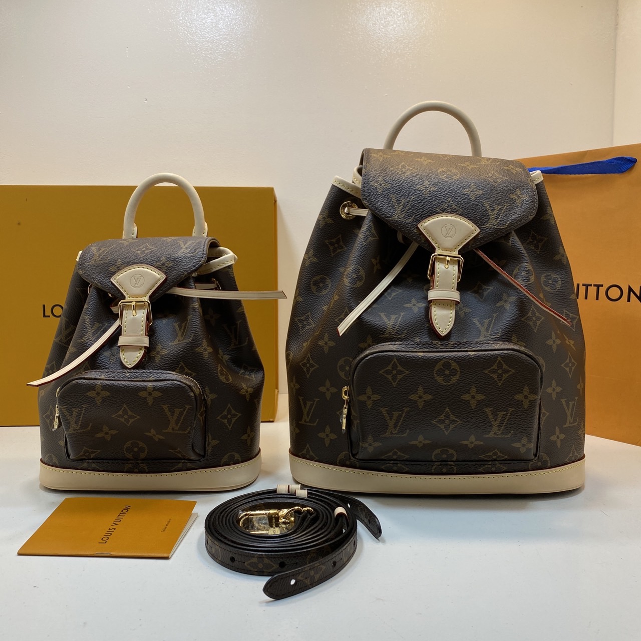 LV Montsouris Backpack Monogram Canvas กระเป๋าเป้งานแบรนด์หรู สวยโดดเด่นทันสมัยตลอดกาล เกรดออริ เทียบแท้ 1:1 ใช้งานต่างประเทศได้