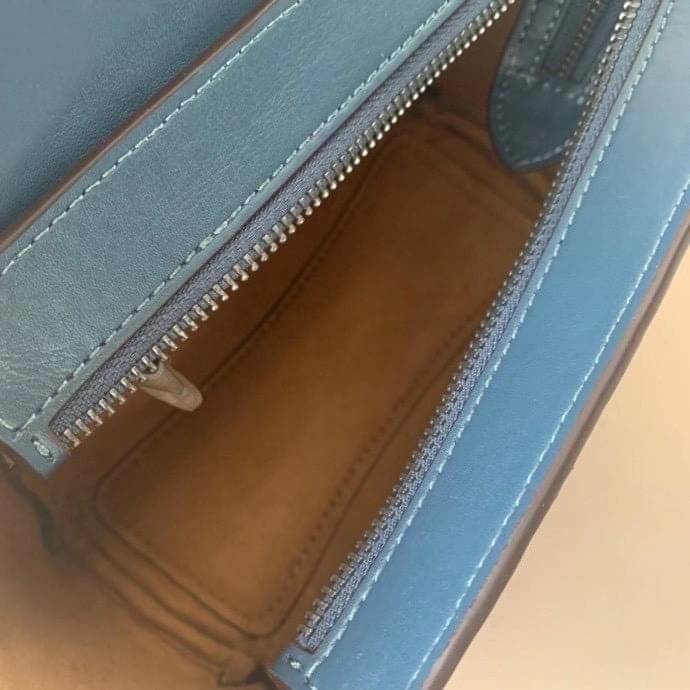 COACH COURIER CARRYALL 23 IN COLORBLOCK SIGNATURE CANVAS พร้อมส่ง 7 แบบ พร้อมส่ง ลุคดูไฮสุดๆค่ะ! กระเป๋าสะพายหนังหรูหราและคลาสสิค หนังแท้ชั้นดีที่สุด น้ำหนักเบา หนังสวยมากก สัมผัสแล้วหลงรักแน่นอนจ้าา😘