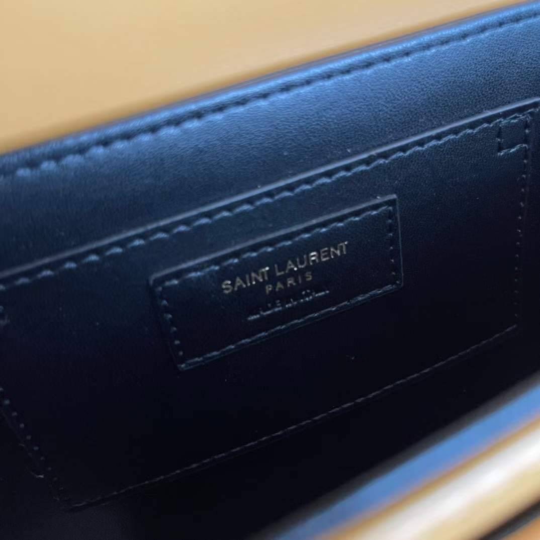 YSL Solferino medium crossbody bag คอลเล็คชั่นน้องโรเซ่ ROSE BLACKPINK ที่สุดแห่งความคลาสสิก เกรดออริจินอล หนังสวยมาก กระเป๋าสะพายรุ่นที่สาวๆ ทุกคนควรมีติดตู้ ภาพถ่ายจากงานขายจริง สวยตามรูป ไม่ผิดหวังค่ะ