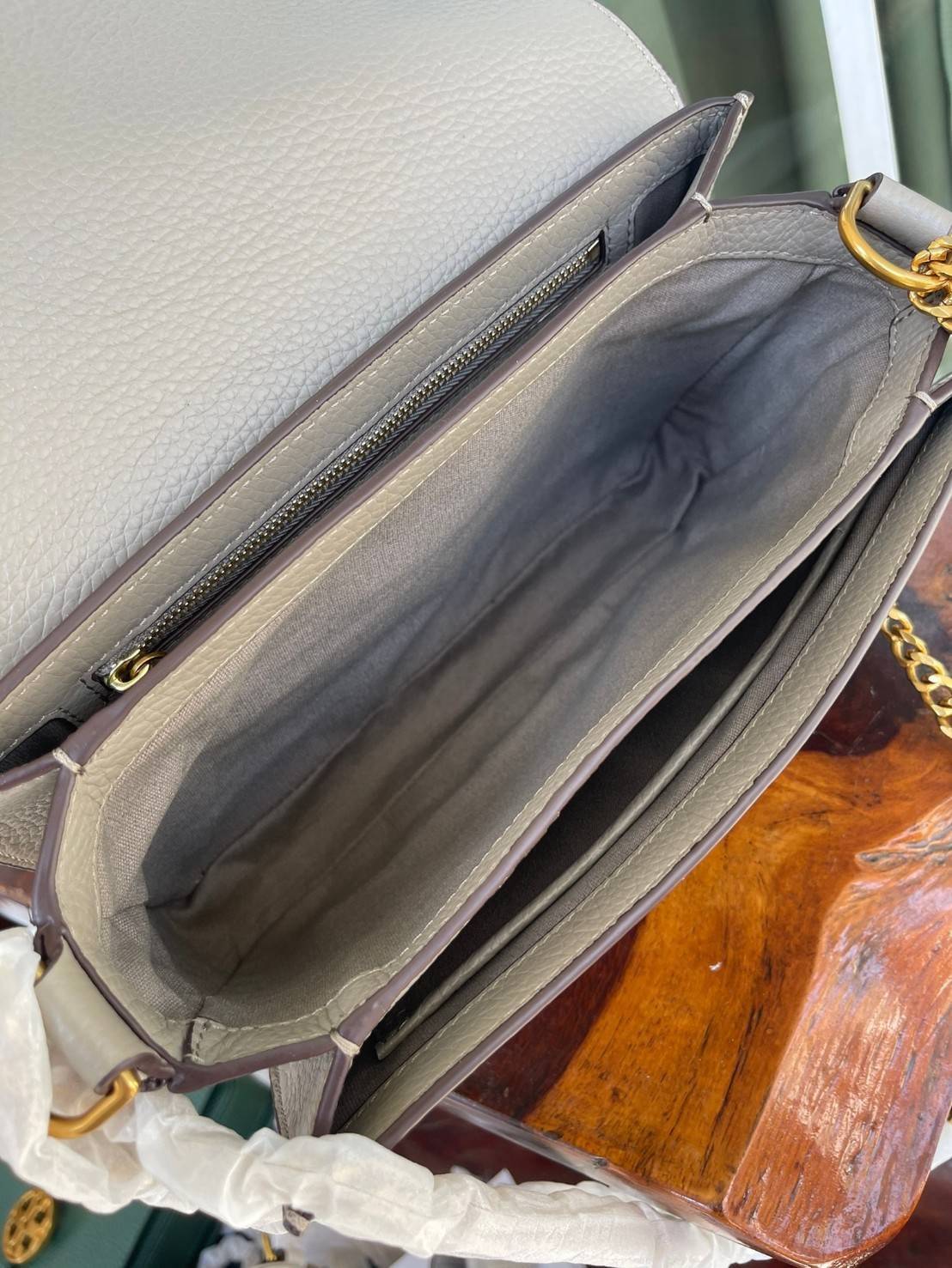 Tory burch description chelsea shoulder bag กระเป๋าที่ใช้เป็น Everyday Bag