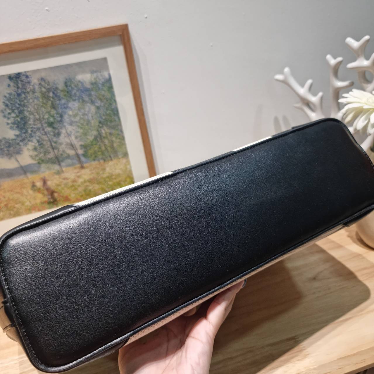 Rally movement tote bag กระเป๋าทรงโท้ท ดีไซน์คลาสสิค เรียบง่ายแต่ดูแพง มีระดับสุดๆ ไอเท็มสุดปัง ออกมาก็ sold out ไวมากๆ รุ่นใหม่และเป็นรุ่นที่ตามหา