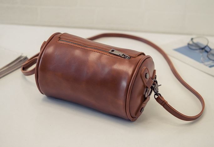 กระเป๋าสะพายข้าง ทรงกระบอก ขนาดกลาง กระเป๋าสะพาย แฟชั่น วัยรุ่น ทรงกระบอก หากแบบยาก ดีไซน์ สวยเท่ 151480