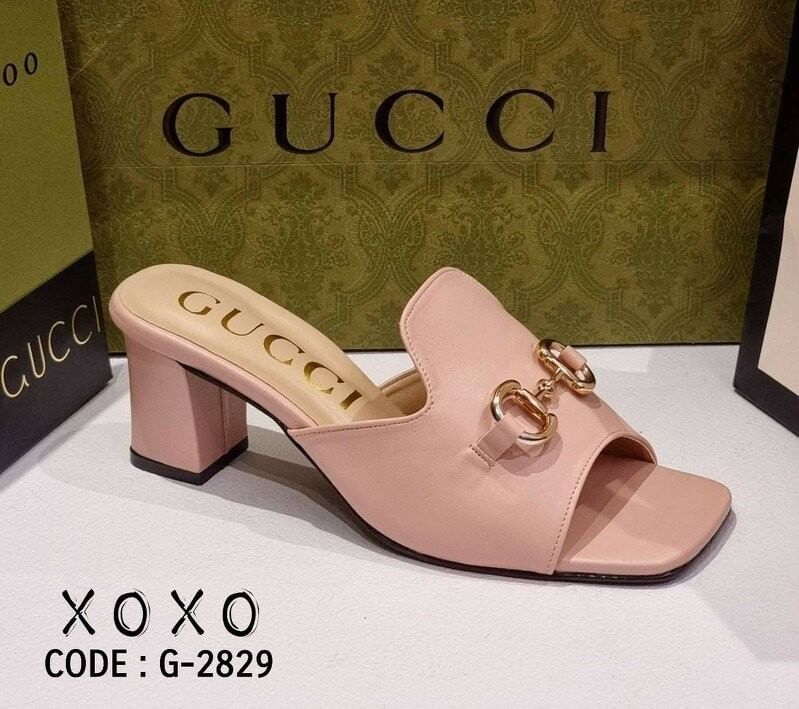 Gucci Mid Heel รองเท้าส้นกลาง 3 นิ้ว งานสวม สวย เก๋ วัสดุหนัง PU ทรงเปิด ด้านบนติดอะไหล่สีทอง ส้นแท่ง ยื่น เดิน ใช้งานง่าย น้ำหนักเบา แมทส์ชุดง่าย