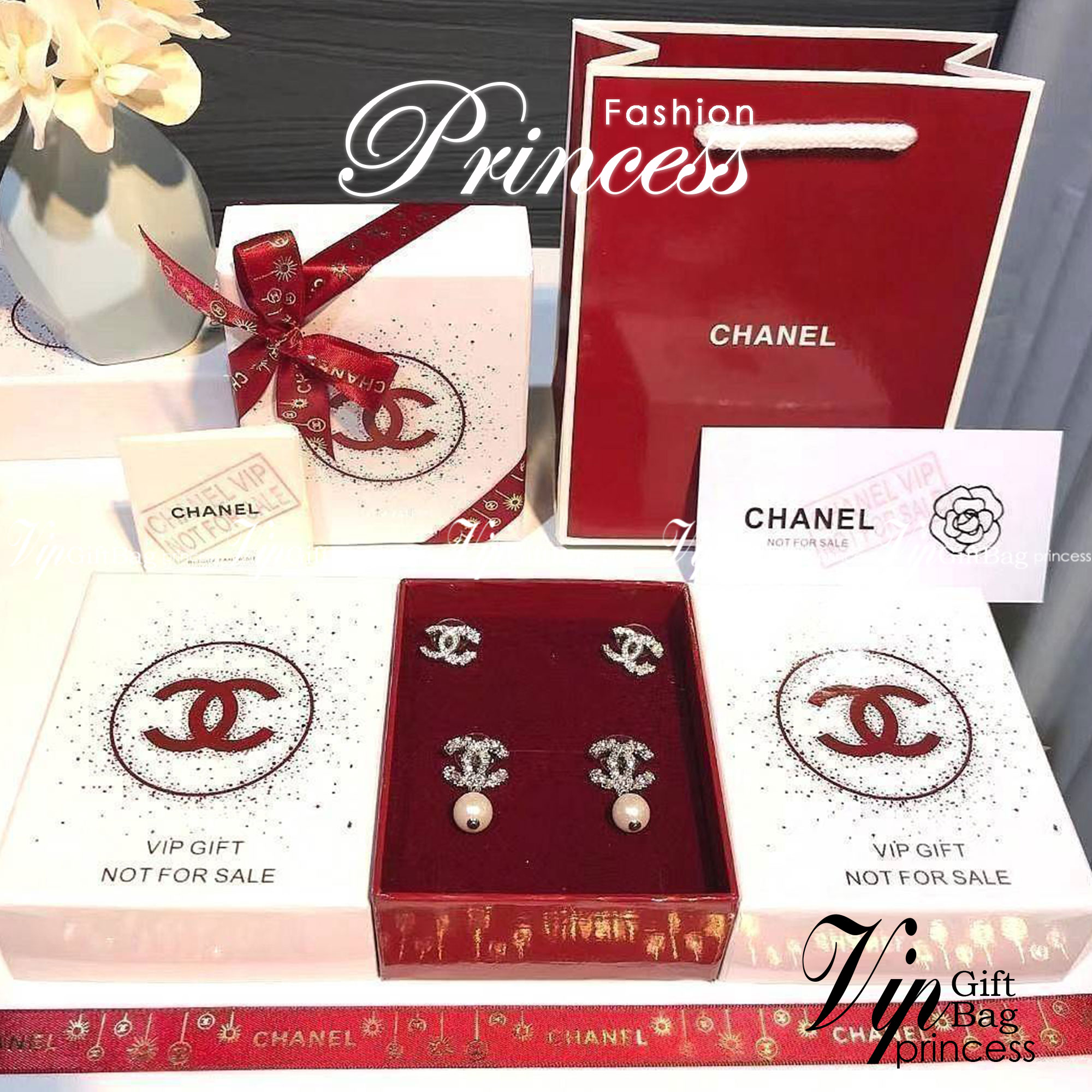 CHANEL DOUBLE EARRING VIP ชุดกิ๊ฟเซท ไอเท็มหายากชวนสะสมมาเป็นชุดให้ถึง2แบบ2สไตล์สลับใช้ ดีไซน์สวยหรูเลอค่าสุดคลาสสิค จองด่วนไอเท็มแบบนี้นานๆจะหลุดมาให้ช้อป จะซื้อใช้เองหรือมอบเป็นของขวัญก็เลิศหรูดูดีสินค้ามาใน Original Package บอกเลยว่า Must Have ซื้อ1ได้
