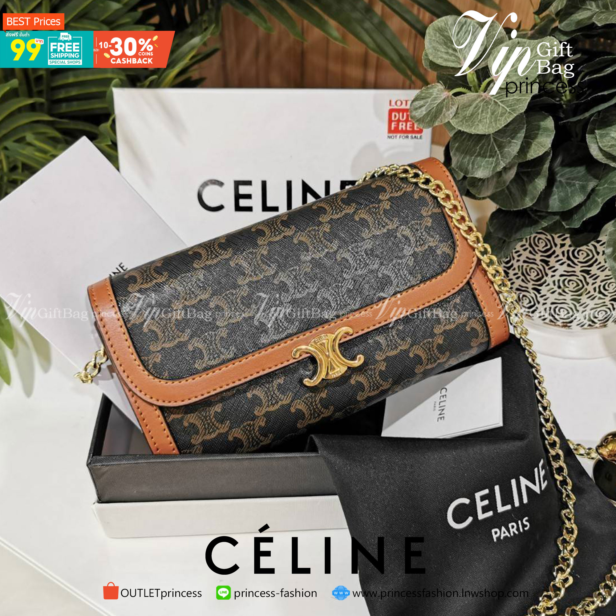 CELINE CLUTCH BAG WITH CHAIN VIP GIFT WITH PURCHASE GWP กระเป๋าพรีเมี่ยมกิ๊ฟ Limited จาก CELINE HAUTE PARFUME DUTYFREE COUNTER วัสดุ Triomphe Canvas หนังสวยอยู่ทรงเปิดปิดด้วยฝาปิดกระดุมประดับโลโก้แบรนด์สีทองด้านหน้า ภายในมีช่องแบ่งหลายช่อง มีช่องใส่บัตรหล