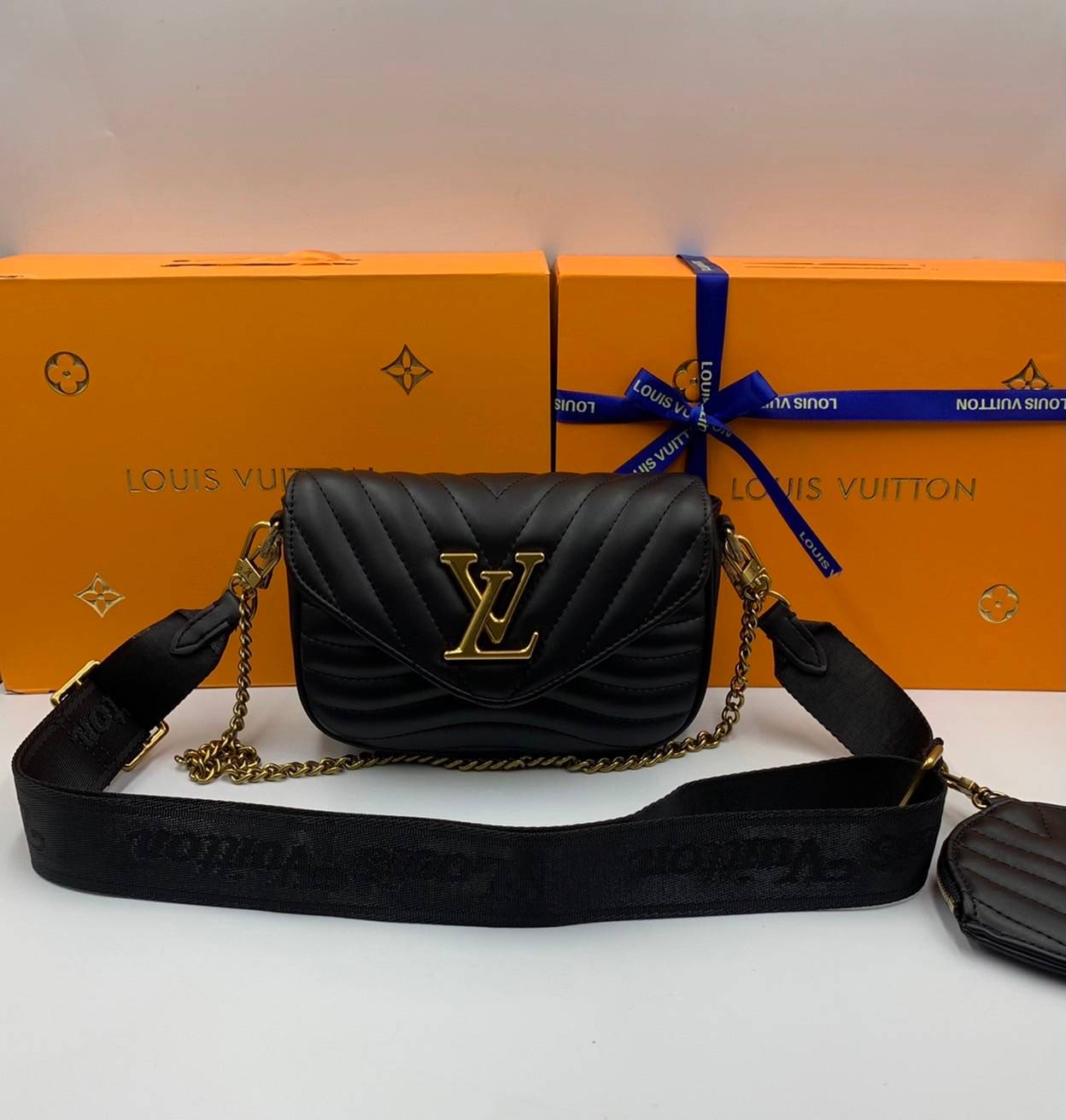 VIP GIFT 】LOUIS VUITTON NEW WAVE MULTI-POCHETTE (4colors)