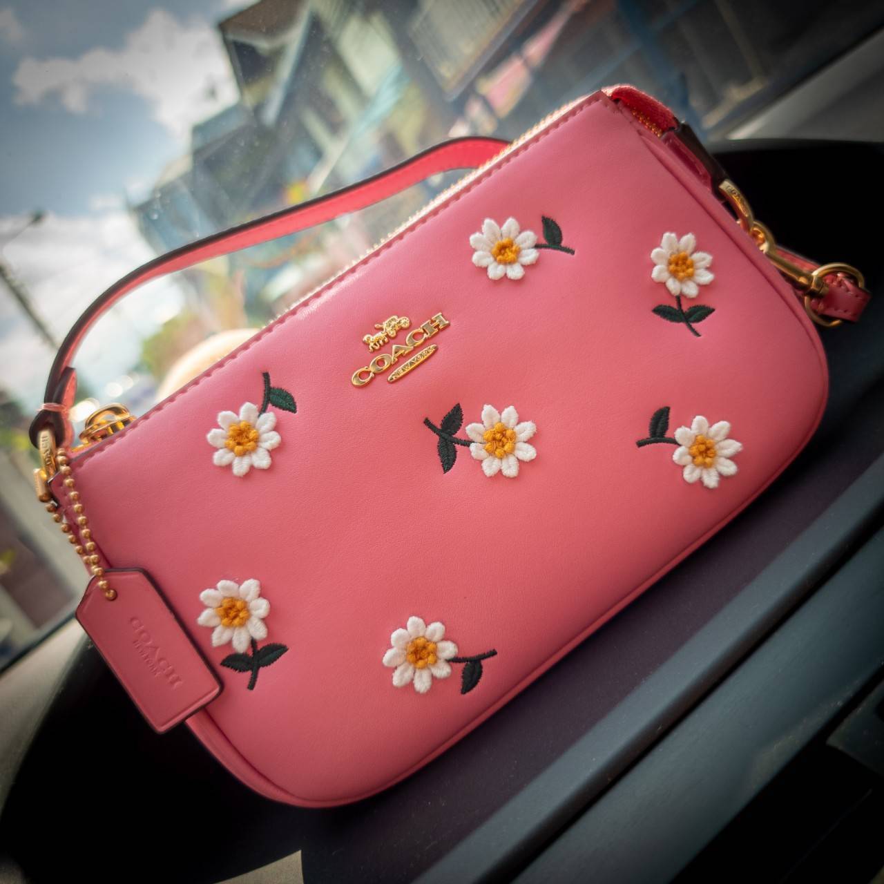 ของแท้ 💯% COACH C3356 NOLITA 19 WITH DAISY EMBROIDERY คอลเลคชั่นใหม่ สีใหม่ล่าสุด ยังไม่เข้า shop ไทย!! สวยหวาน น่ารักน่าใช้