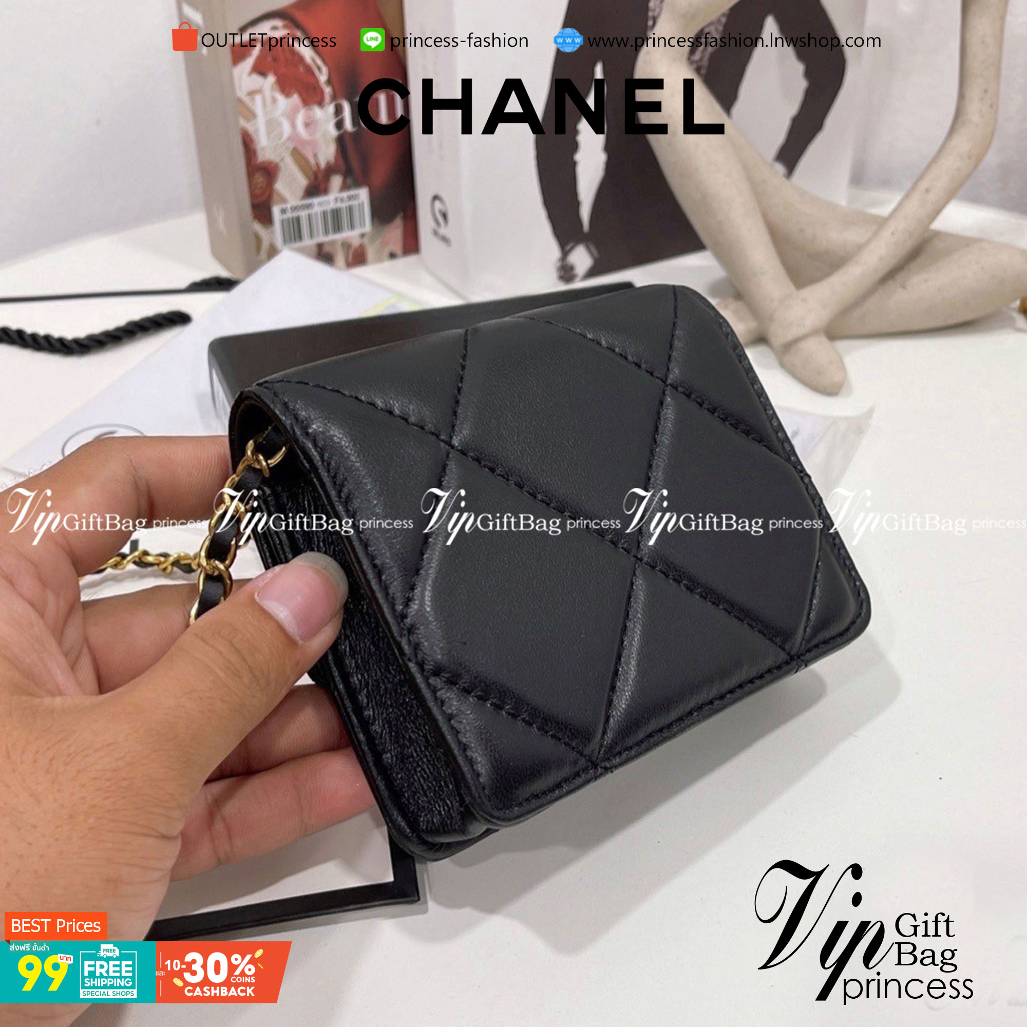 VIP 】CHANEL BLACK WALLET MINI BAG VIP GIFT WITH PURCHAS-GWP รุ่นยอดนิยมไอเท็มฮิตวัสดุหนังคาเวียร์สวยคลาสสิคเปิดปิดด้วยฝาปิดกระดุมด้านหน้ามีโลโก้แบรนด์อะไหล่ทองสวยหรูดูดีมาพร้อมสายโซ่ทองร้อยหนังจะสะพายไหล่ หรือ Crossbody ก็ดูดี ภายในมีโลโก้และช่องแบ่งสามาร