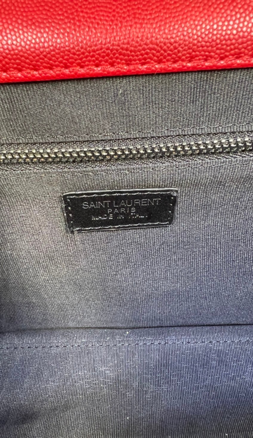 หนังแท้ YSL college large chain bag in quilted leather 30cm กระเป๋าสะพายใบใหญ่ ดีไซน์ทรงสวยหรู ตอบโจทย์ได้ทุกสไตล์ ภาพสินค้าถ่ายจากงานขายจริง ใช้งานต่างประเทศได้