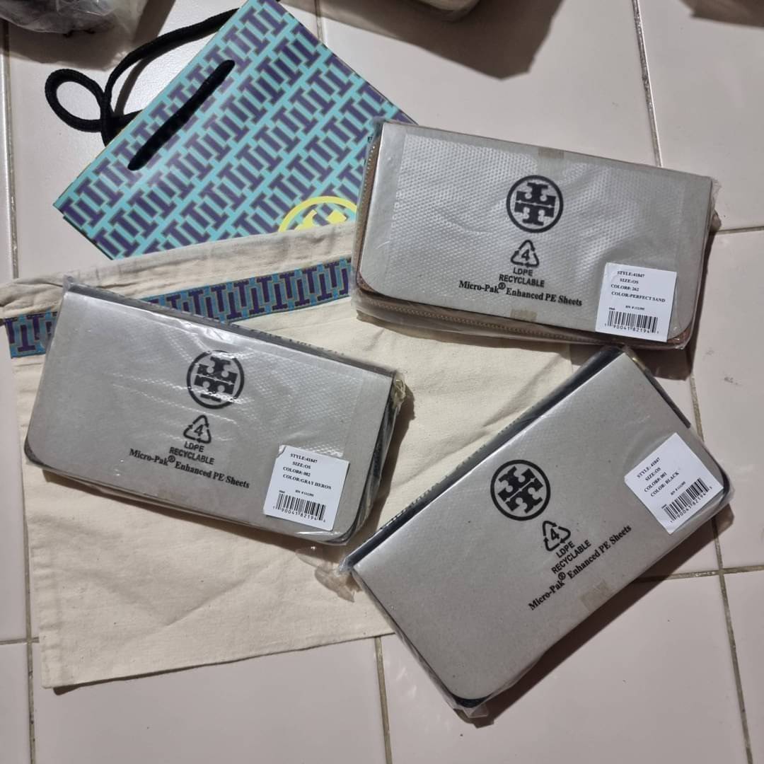 TORY BURCH MCGRAW ZIP CONTINENTAL WALLET กระเป๋าสตางค์ใบยาวรุ่นหายาก จัดเต็มสีสวยพร้อมส่ง ขนาดกำลังพอเหมาะ วัสดุหนังวัวสัมผัสดีมาก