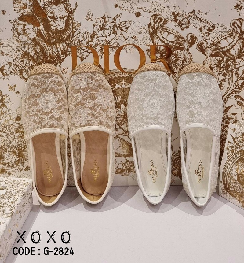 Valentino คัชชู ลูกไม้ ใส่สบาย ไม่อัพ หน้ากว้าง แมทส์ชุดง่าย น้ำหนักเบา ขอบรอบแต่งเชือกปอฟาง สวยเก๋