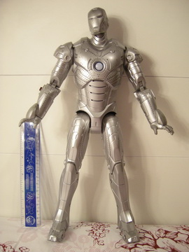 Marvel Iron Man Mark II Action Figure (โมเดลซุปเปอร์ฮีโร่มือสอง)