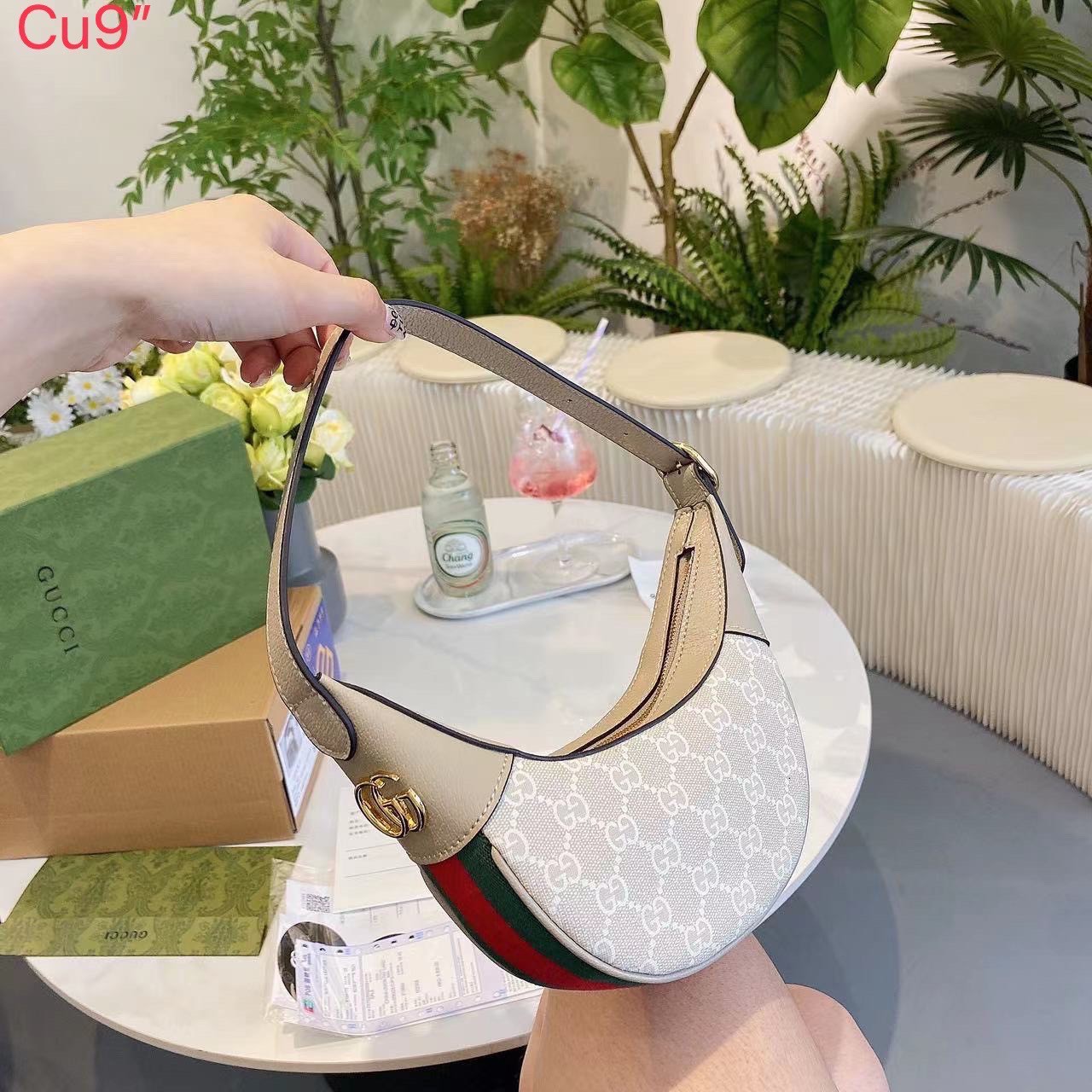 Gucci Ophidia GG Mini Shoulder Bag / GUCCI BAG พร้อมส่ง 6 สี กระเป๋าสะพายไหล่ไซส์มินิ ทรงน่ารักน่าใช้ สะดุดตาด้วยดีไซน์เรียบหรู แฝงความไฮน์ในตัว