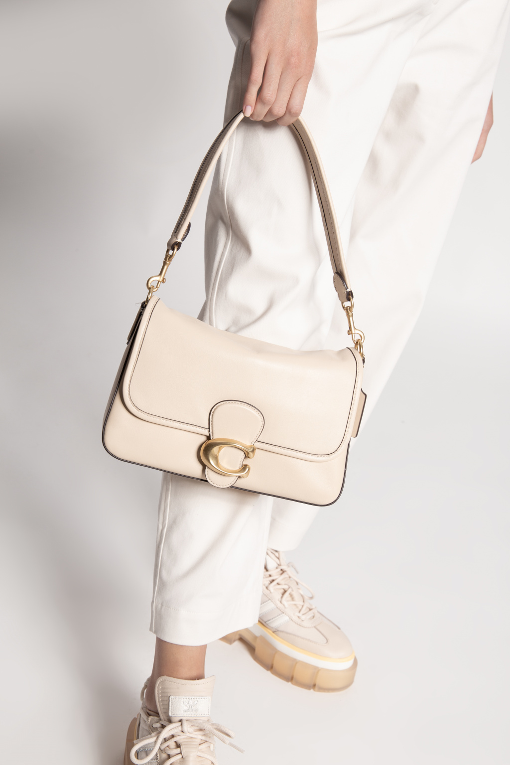 Coach Soft Tabby Shoulder Bag 5 สี กระเป๋าสะพายข้างหนังสวย พร้อมส่งที่ไทยราคาสุดคุ้มห้ามพลาดค่ะ!