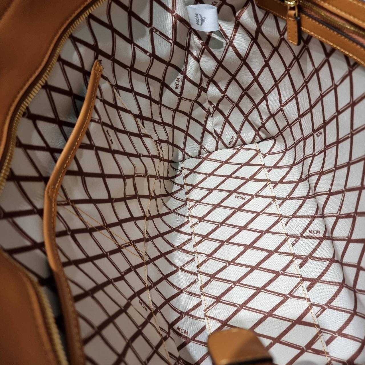 M.C.M MEDIUM TONI SHOPPER กระเป๋าทรงโท้ทใบใหญ่จุใจ เกรดท็อปออริ 1:1 สลับแท้ ใช้งานต่างประเทศได้