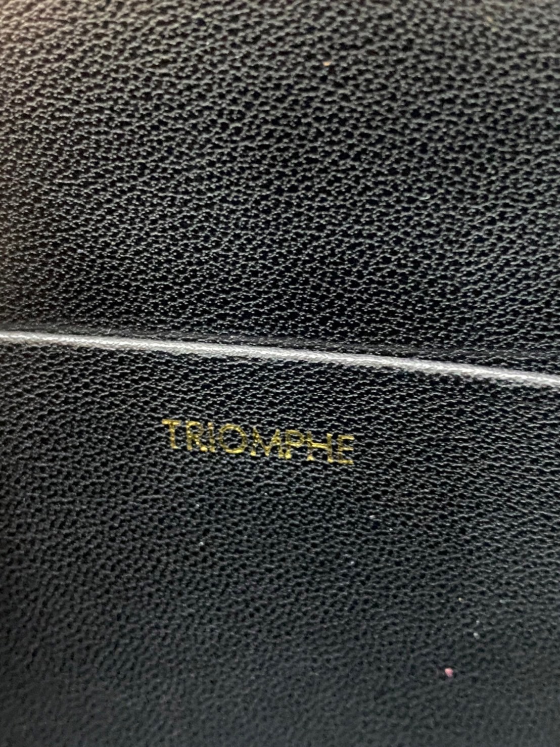 20cm CELINE SHOULDER BAG TRAPEZE IN SHINY CALFSKIN / CELINE POCHETTE BAG / CELINE TRIOMPHE BAG small รุ่นใหม่ล่าสุด ไม่มีไม่ได้เลยกับไอเท็มสุดคลาสสิค กระเป๋าสะพาย ทรงพอชสวยอยู่ทรง ดูดี ดูแพง สายถอดได้ ใช้งานสะดวก