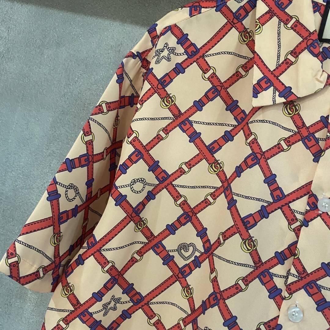 Gucci Oversized paper effect Bowling Print Shirt / Gucci Men's Shirts / Gucci Shirt งานเกรดออริจินอล พิมพ์ลายคมชัด มีป้ายแท็กที่คอเสื้อทุกตัว พร้อมส่งที่ไทย ภาพสินค้าถ่ายจากงานขายจริง ใช้งานต่างประเทศได้