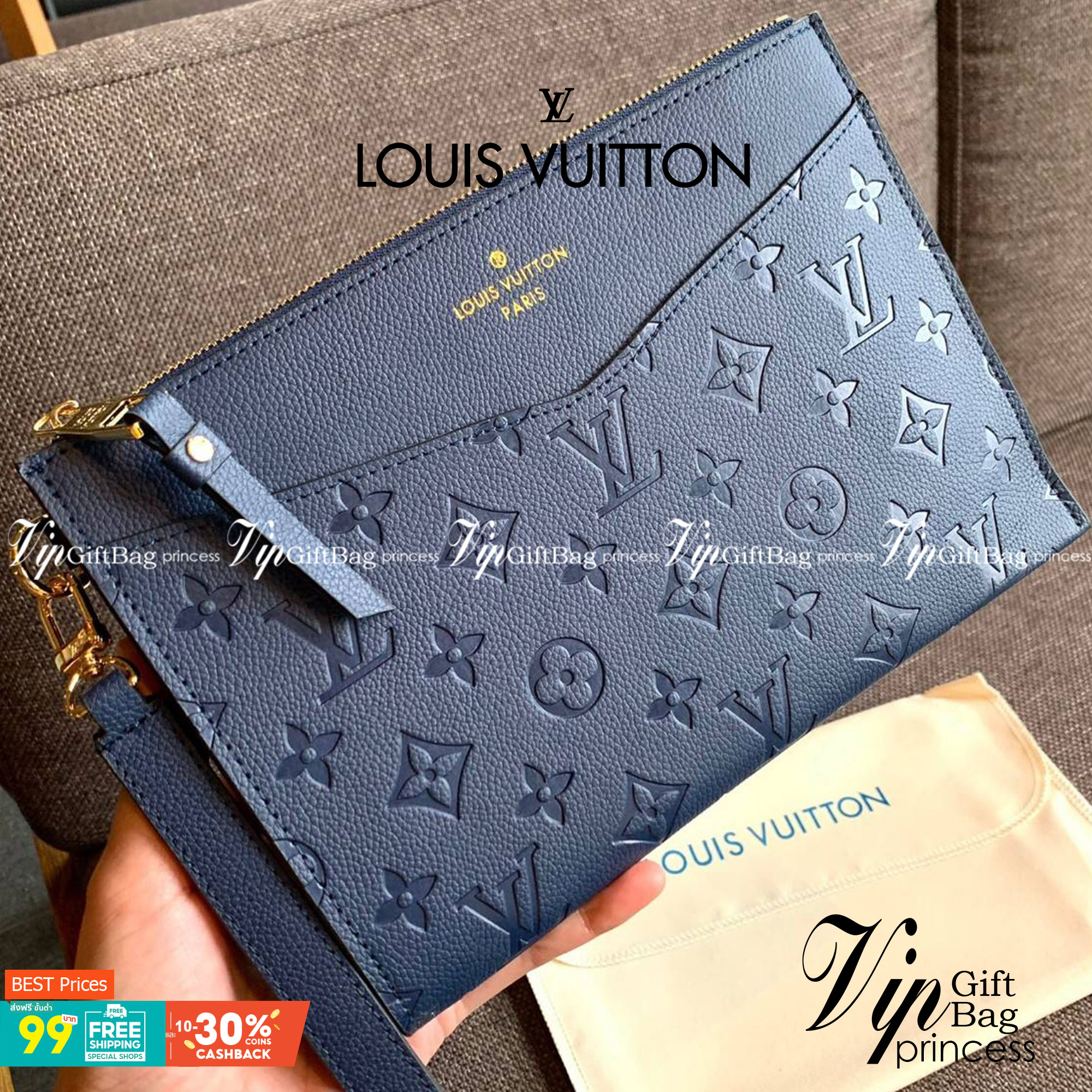 VIP 】จัดสินค้าคุณภาพมาให้สาวๆได้ใช้กันค่าา😘 Louis Vuitton Pochette Mélanie MM Monogram ใช้ขึ้นเครื่องได้เลย✈️ ✔️กระเป๋า ทรงคลัท แบบมีสายคล้องมือ ถอดออกได้หนึ่งสาย ✔️หนังแท้หนา ลายหนังพิมพ์ลายแบรนด์ได้สวยงามมากๆค่ะ