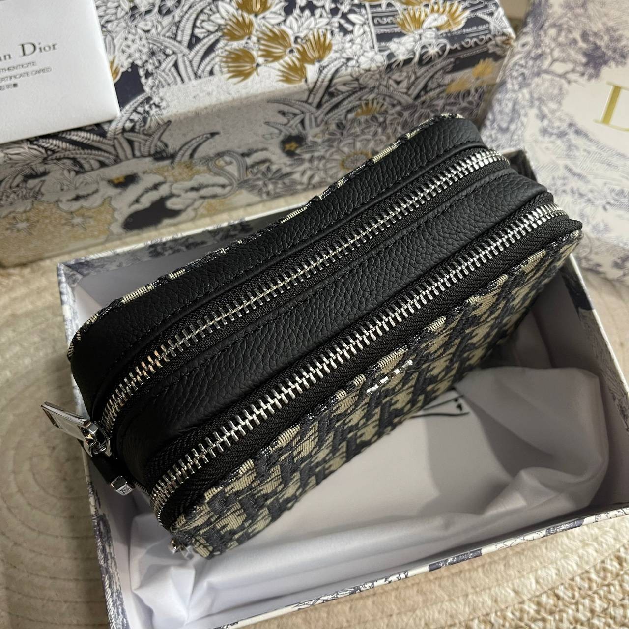 ORI 🥂 หนังแท้ DIOR POUCH WITH SHOULDER STRAP Oblique Jacquard พร้อมส่งที่ไทย งานหนังแท้และผ้าแจ็คการ์ดออริจินอล ภาพสินค้าถ่ายจากงานขายจริง ใช้งานต่างประเทศได้