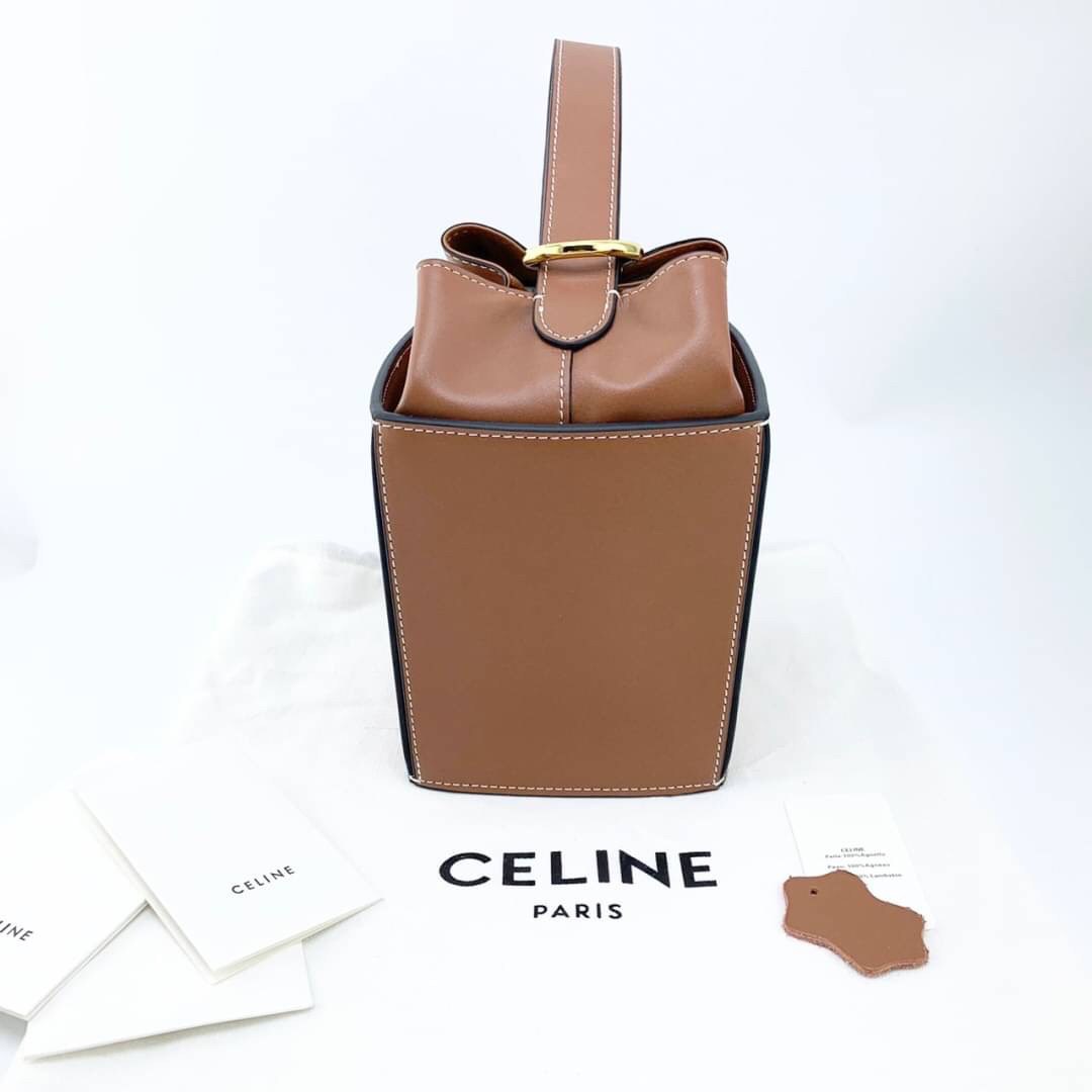 VIP 】หนังแท้ CELINE BOX CLASSIC HANDBAG หนังสวยอยู่ทรง สวยหรูที่สุด รูปทรงทันสมัยคลาสสิกมินิมอลมากค่ะ พร้อมส่งที่ไทยราคาสุดคุ้มห้ามพลาดค่ะ!