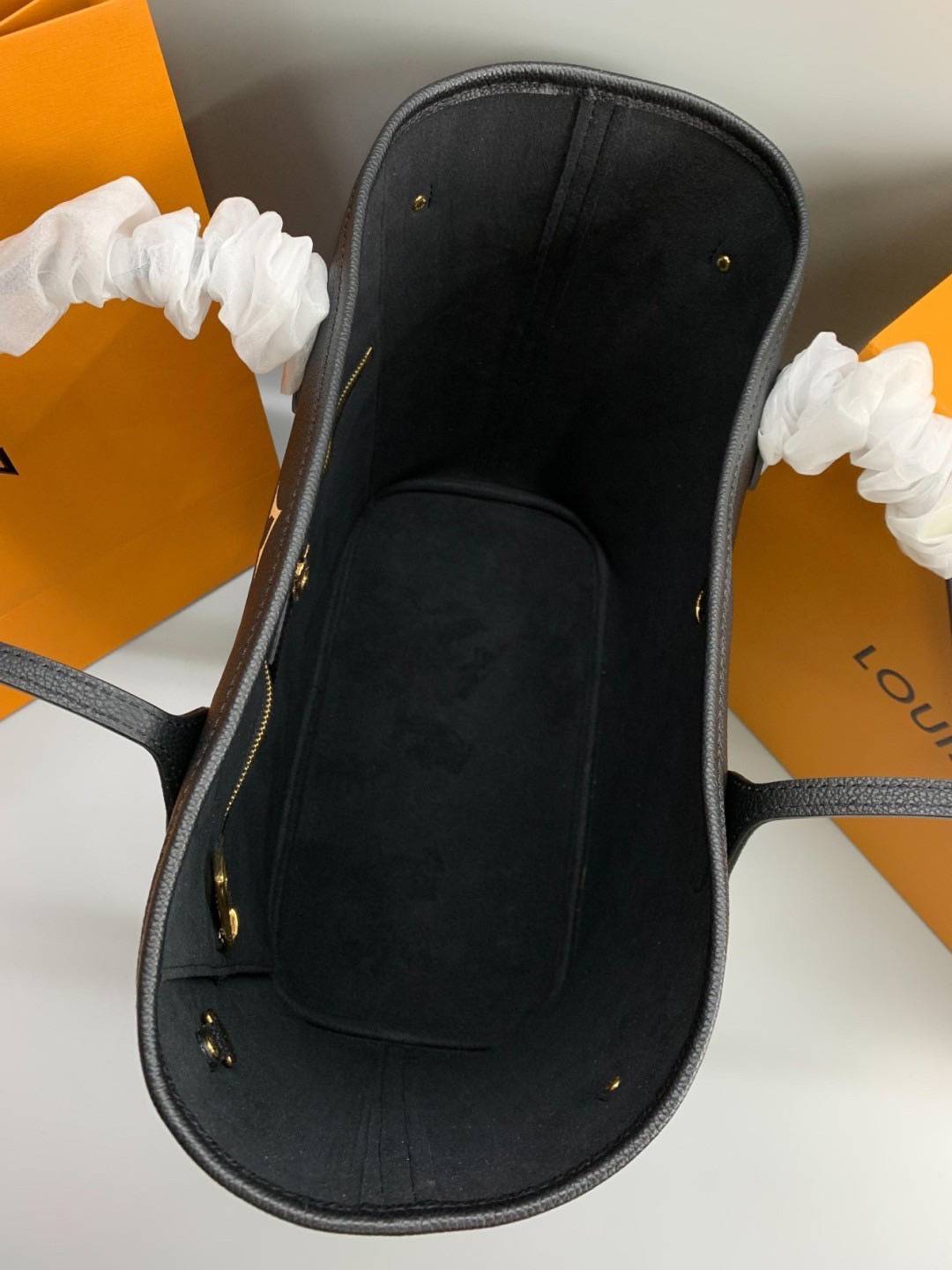 LV Neverfull MM Monogram Empreinte / LV Tote Bag กระเป๋าโท้ทใบใหญ่ มาพร้อมใบลูก งานเกรดดีสุด หนังแท้หนังสวยเต็มใบ เหมาะสำหรับใช้ในชีวิตประจำวัน