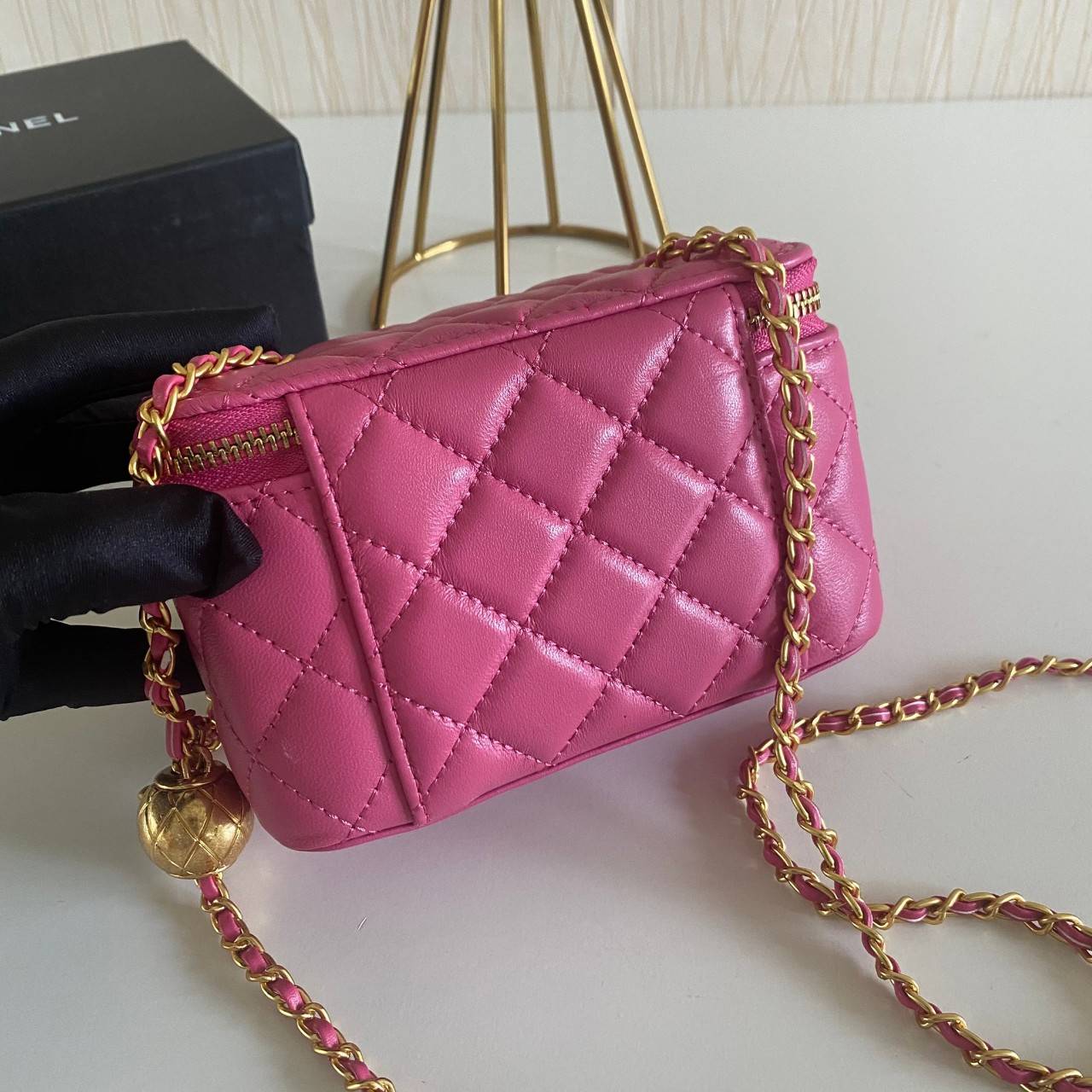 พรีเมี่ยมกิ๊ฟแท้ 100% 】พร้อมส่งที่ไทยที่นี่ที่เดียว Classic Box With Chain หนังแกะ สายโซ่ทอง งานสวยมากก