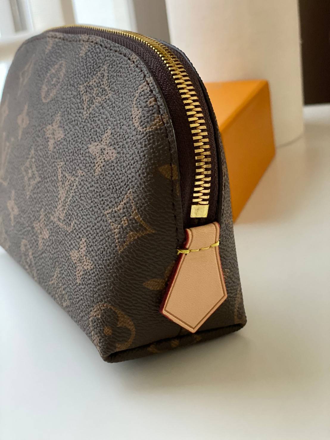 พรีเมี่ยมกิ๊ฟแท้ 100% 】พร้อมส่งที่ไทยที่นี่ที่เดียว LOUIS VUITTON cosmetic Gift Box Set