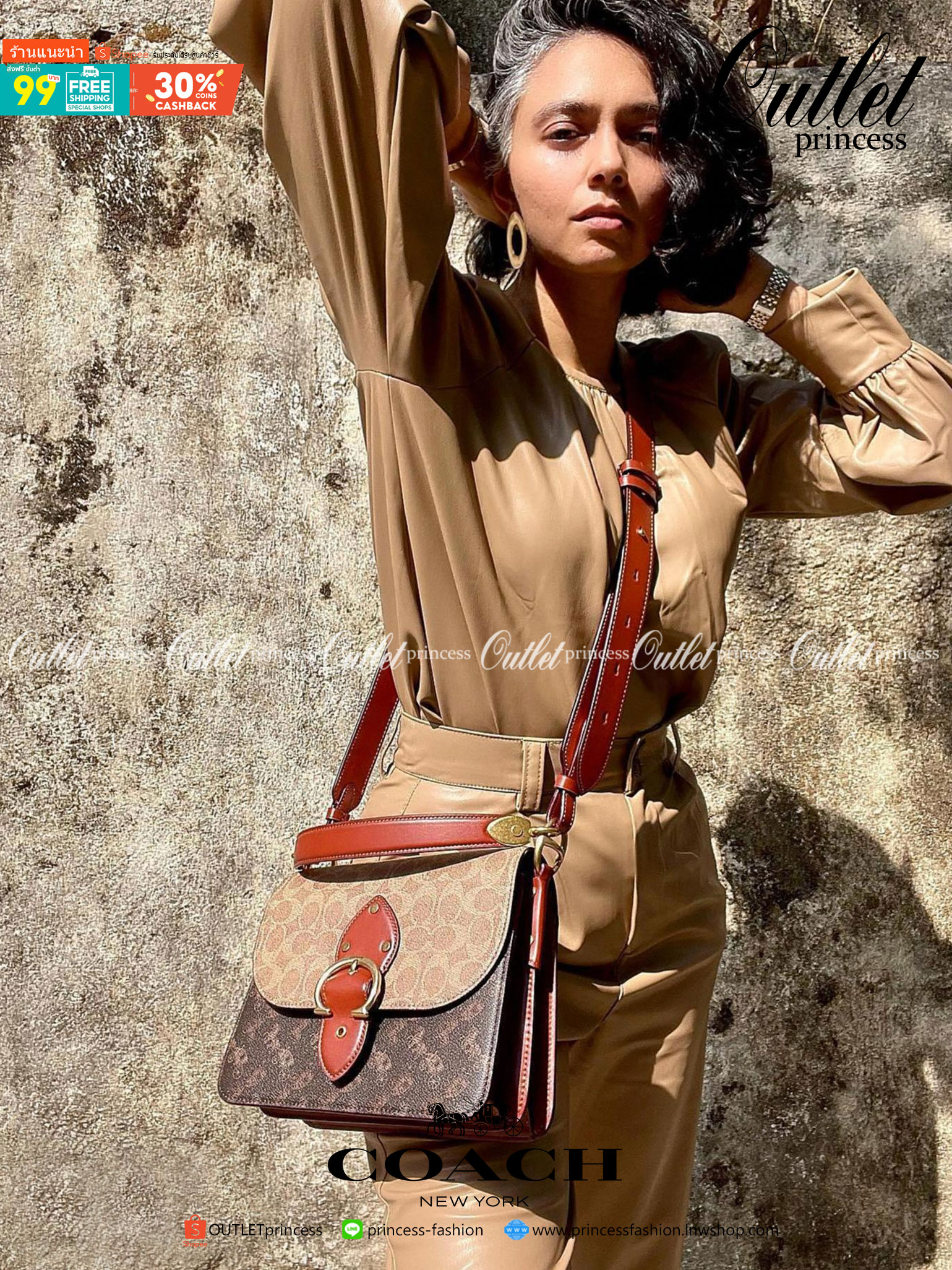 COACH C2418 BEAT SHOULDER IN SIGNATURE CANVAS WITH HORSE AND CARRIAGE PRINT กระเป๋าสะพายดีไซน์เลิศสุดหรู ปังกับดีเทลที่สุดใบนี้ เพราะมาพร้อมสายถึง 3 แบบ สลับใช้ไปรัวๆ หลากหลายไม่จำเจ สวยได้ทุกวัน เปิด-ปิดด้วยกระดุมแน่นหนา ภายในเป็นช่องโล่ง แบ่งสัดส่วน ใส่