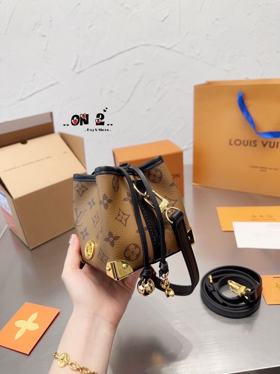 LV neonoe monogram mini / LV mini bucket bag / LV NeoNoe Purse Mini อีกหนึ่งรุ่นท็อปฮิต กับดีไซน์ใหม่ไซส์มินิ ใบจิ๋วน่ารักลูกคุณหนูมาในกล่องLV 2ชั้น หรูหราใช้เองหรือให้เป็นของขวัญก็ดีต่อใจมากๆ