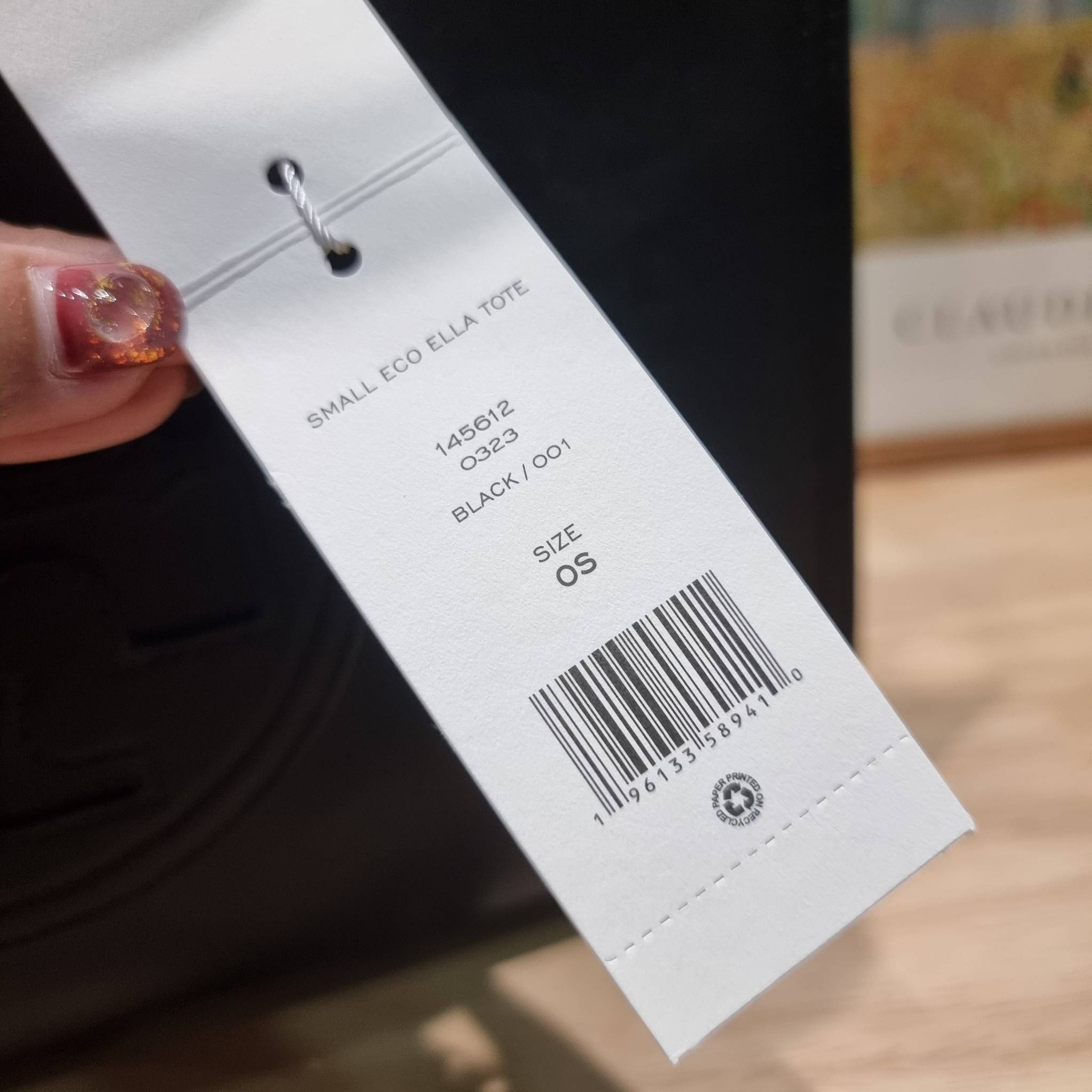 TORY BURCH ECO ELLA TOTE BAG / TORY TOTE BAG พร้อมส่ง 3 สี กระเป๋าสะพายทรงโท้ท ขนาดกำลังสวย จุของได้เต็มที่ รูปทรงคลาสสิคชวนใช้ โดดเด่นด้วย patch โลโก้ คอลเลคชั่นน้องใหม่ ส่งมาให้สาวๆได้ใจฟูอีกหนึ่งไอเท็ม