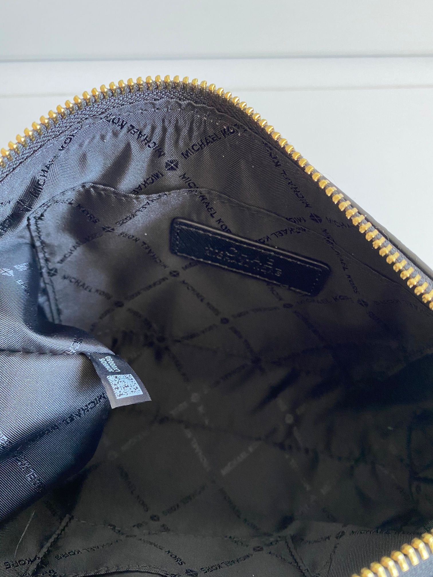 MICHEAL KORS SAFFIANO CROSSBODY BAG / MK Chain Pouchette Bag พร้อมส่ง 4 สี กระเป๋าสะพายข้าง ทรงสวย วัสดุหนัง SAFFIANO คุณภาพดี สวยอยู่ทรงแข็ง