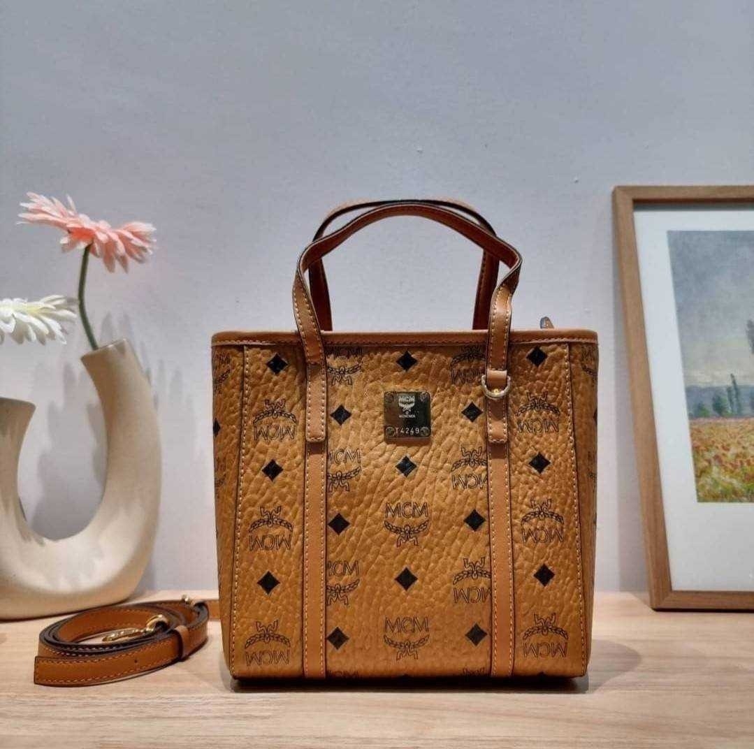 M.C.M MINI TONI SHOPPER IN VISETOS กระเป๋าถือ/สะพายข้าง ทรงโท้ทไซส์มินิ สวยคลาสสิค เกรดท็อปออริ 1:1 สลับแท้ ใช้งานต่างประเทศได้