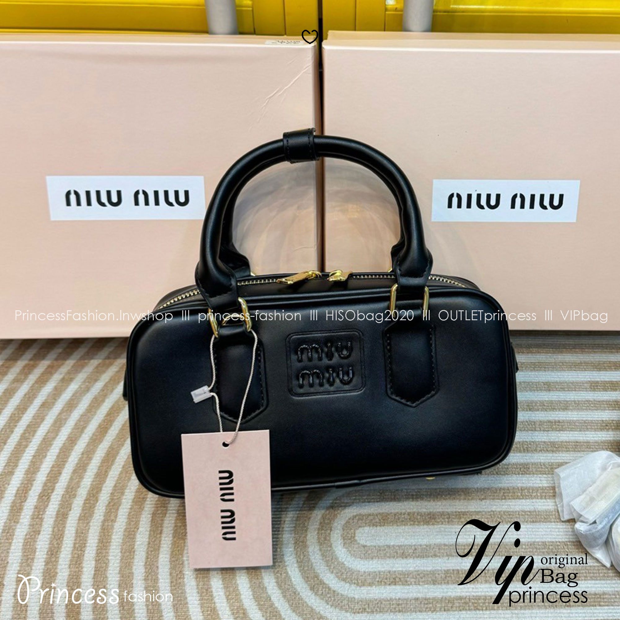MIU MIU Arcadia leather bag 22cm Regular Size กระเป๋าถือ/สะพายสุดชิคมากในตอนนี้ ดีไซน์เรียบแต่มากมีอยู่จริง สวยดูแพง แมทชุดได้ง่ายสุด มินิมอลมินิใจ หูจับในตัวง่ายและสะดวกพกพา