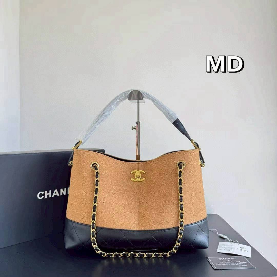 Chanel Shopping Bag 25A Suede Bag กระเป๋าช้อปปิ้งทรงโท้ท มีทั้งแบบงานหนังเต็มใบ/ทูโทน/และงานหนังกลับ สวยหรูหรา คอลใหม่