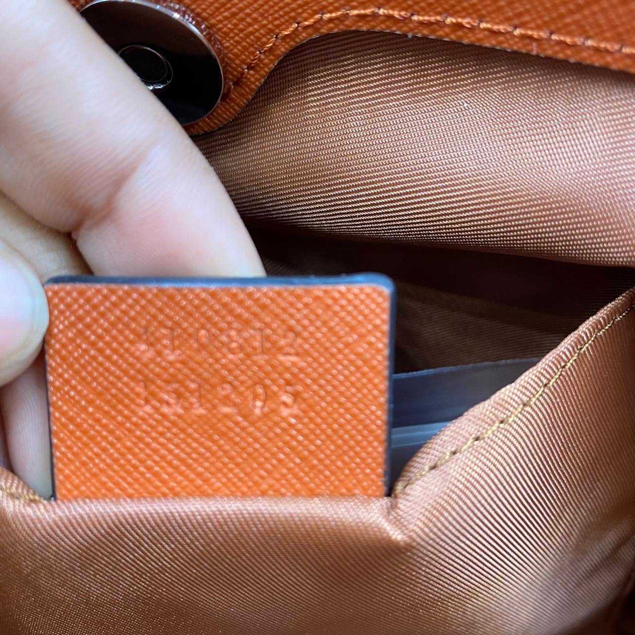 VIP 】Animal-Friendly Gucci Kid GG Supreme Tote Bag งานหนังแท้ทรงตั้งสวย ขนาดกะทัดรัด จุของได้เยอะ ใช้ได้ทั้งเด็กและผู้ใหญ่ น่ารักมากค่ะ **ขายดีตลอดกาล**