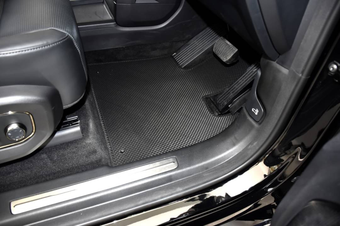 ยางปูพื้นรถยนต์ ZEEKR 009 2024 พรมรถ ซีเคอาร์ ลายวาฟเฟิล สีดำ เข้ารูป ในรถ เต็มคัน