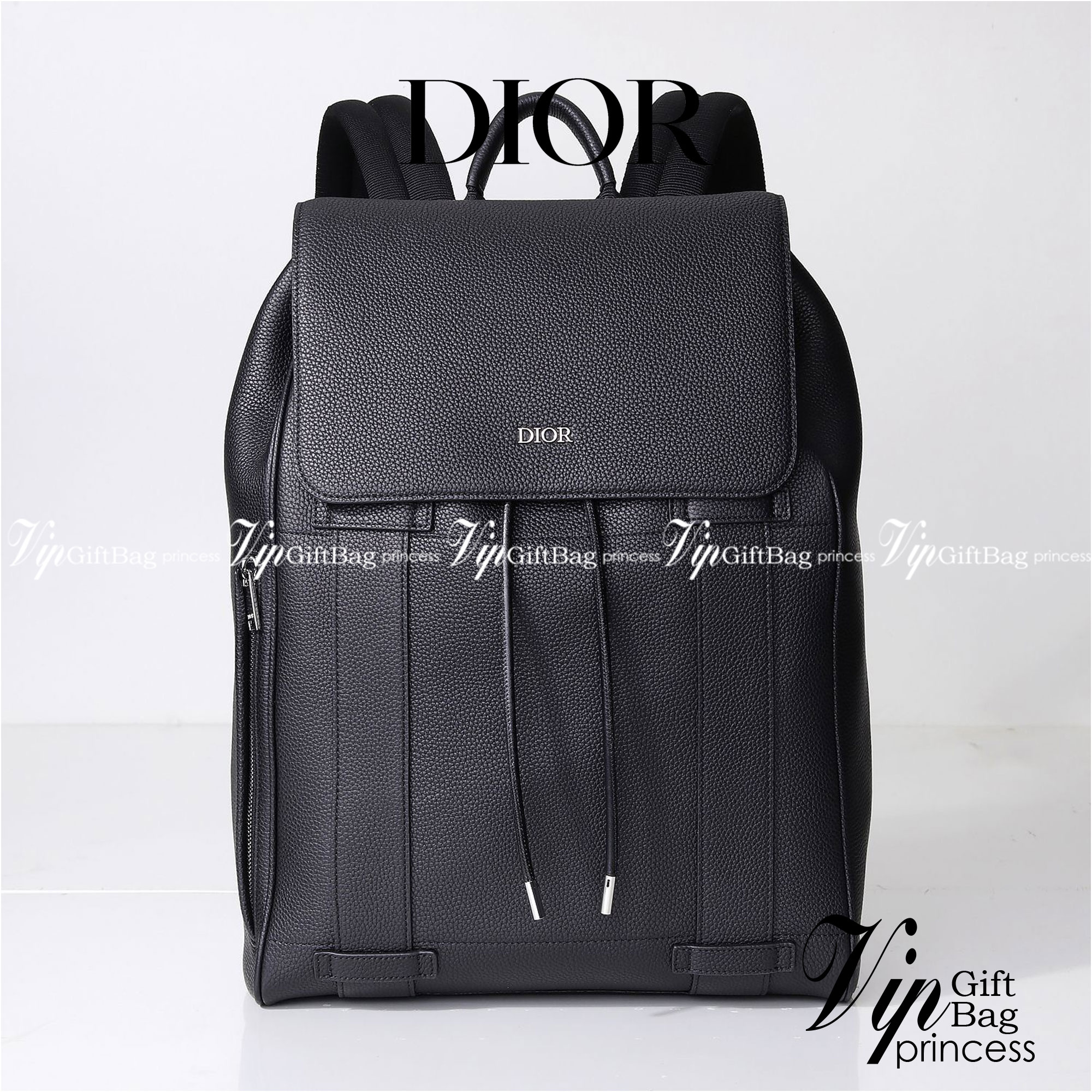 หนังแท้ CHRISTIAN DIOR BLACK GRAINED CALFSKIN MOTION BACKPACK พร้อมส่งที่ไทย กระเป๋าเป้ใบใหม่ โทนสีดำคลาสสิก เกรดเทพออริจินอลหนังแท้ทั้งใบ ภาพสินค้าถ่ายจากงานขายจริง ใช้งานต่างประเทศได้