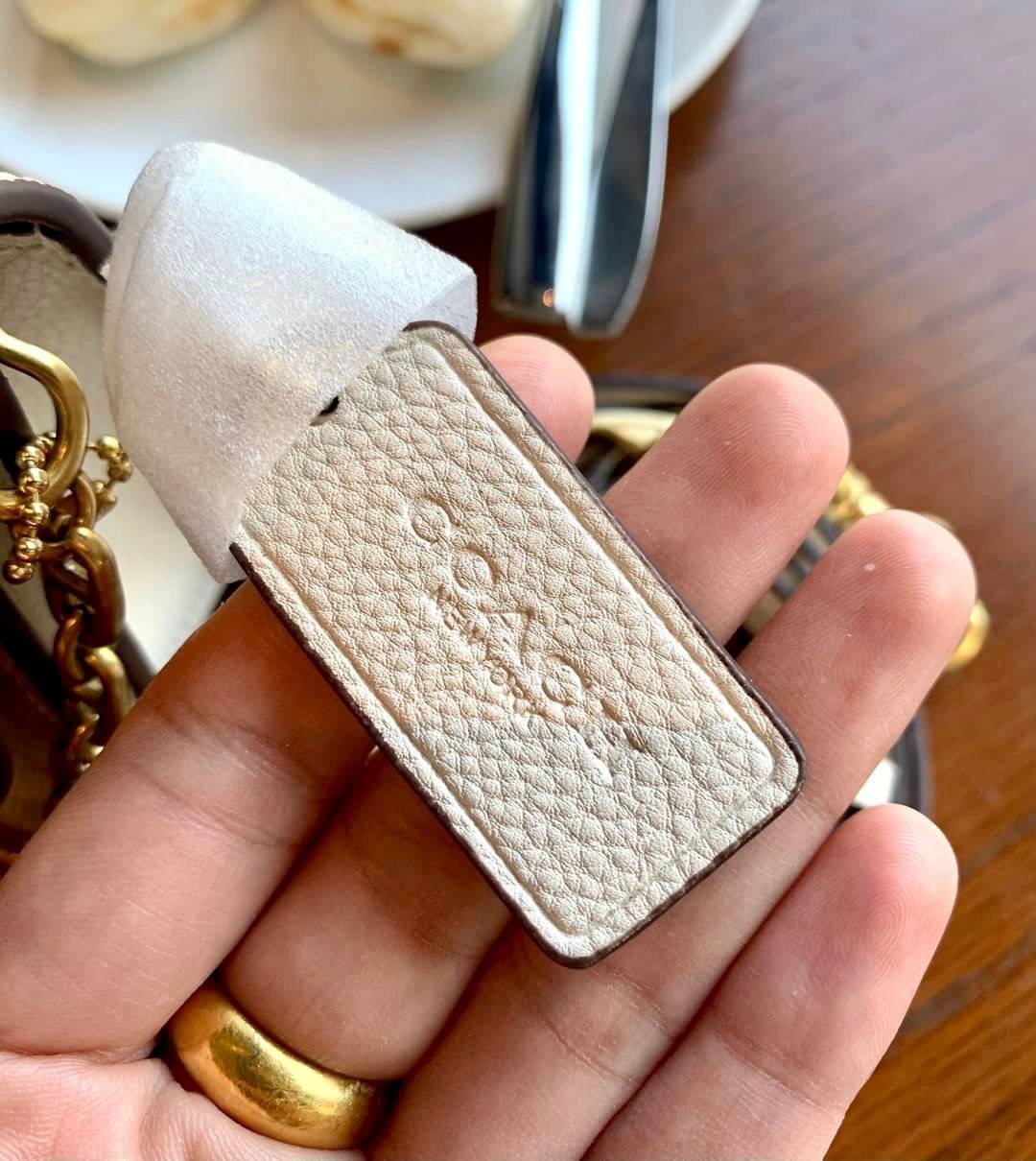 Coach Beat Crossbody Clutch In Signature Canvas With Horse And Carriage Print((6910//4760)) 🌈ได้ไปไม่ผิดหวังแน่นอนค่ะ! กระเป๋าหิ้วได้//คลัทออกงานได้//สะพายครอสบอดี้ร์ได้ สุดคุ้ม! หนังแท้อย่างดี smooth leather ค่ะ